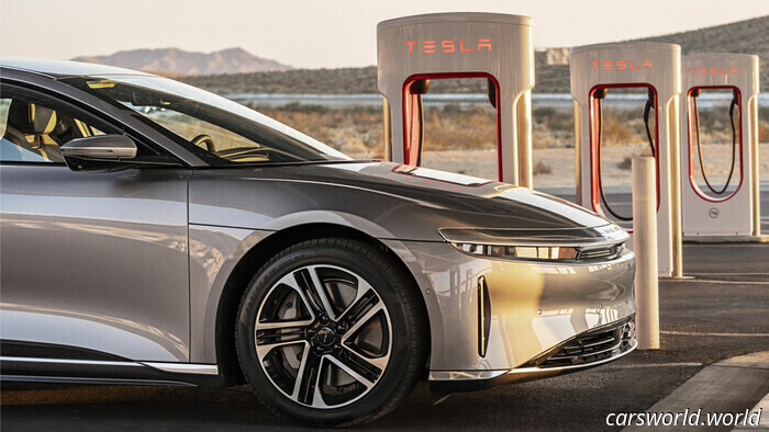 Lucid Air Introduces New Feature That Only a Fool Would Use | Carscoops